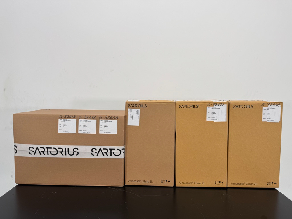 Image of QTY 3 Unused Sartorius Univessel 2L Glass Reactor Vessel